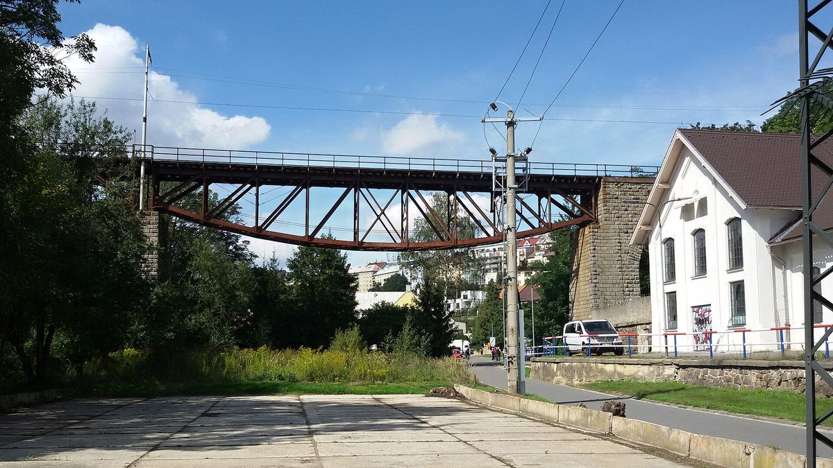 Dron nad Lipskem stál pár tisíc. Mosty, které má Evropa zesílit, stojí sto miliard