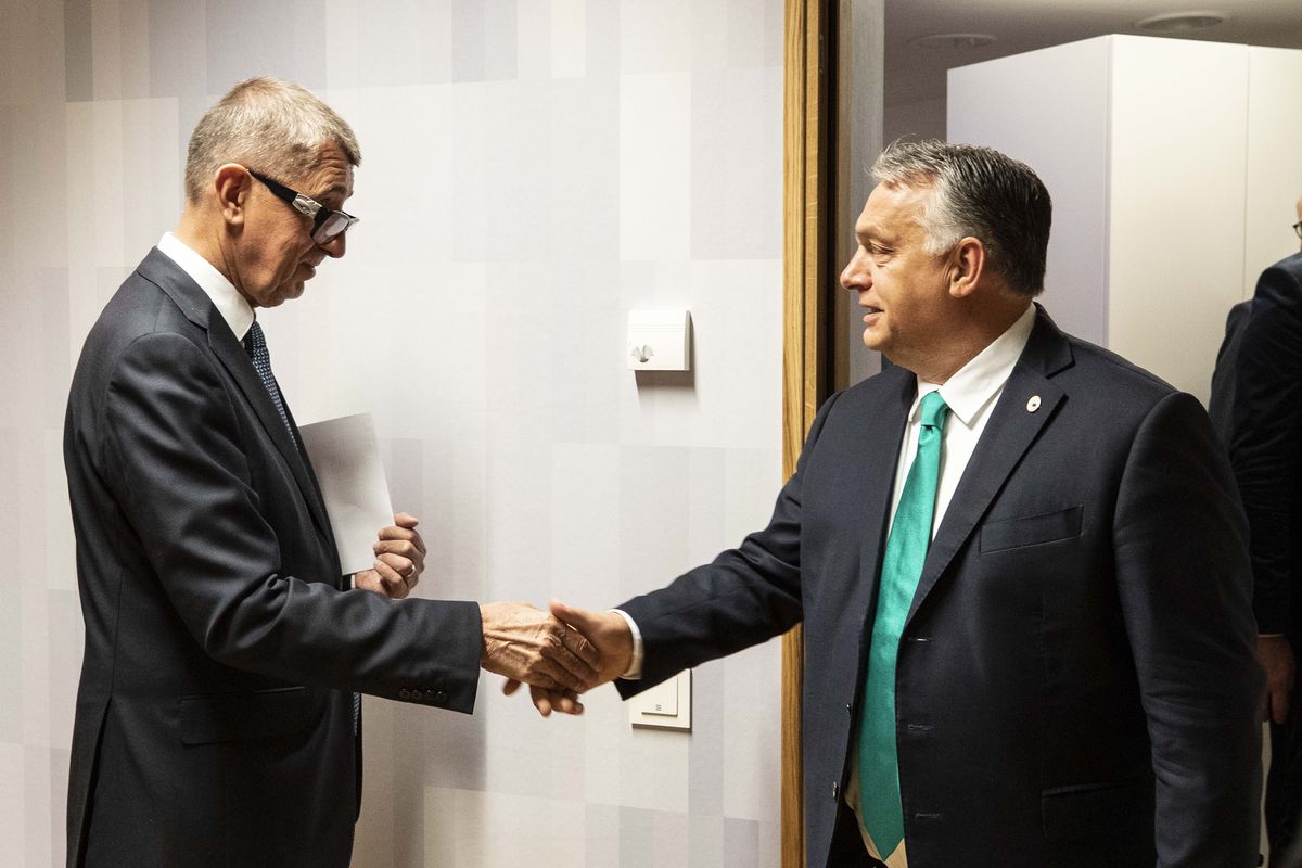 Maska jde dolů, Babiš oficiálně konzervativcem