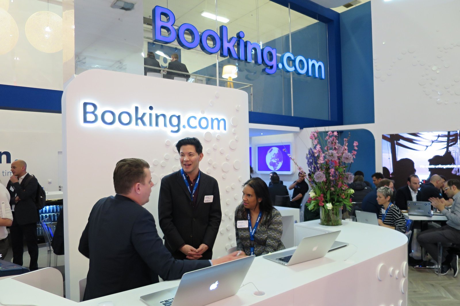Evropské miliony pro manažery Booking.com poukazují na systémové selhání