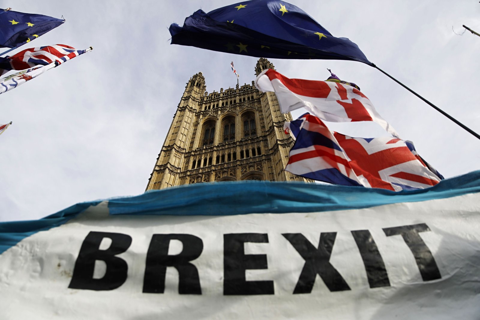 Černý scénář brexitu je tady. A dopadá na ty nejslabší