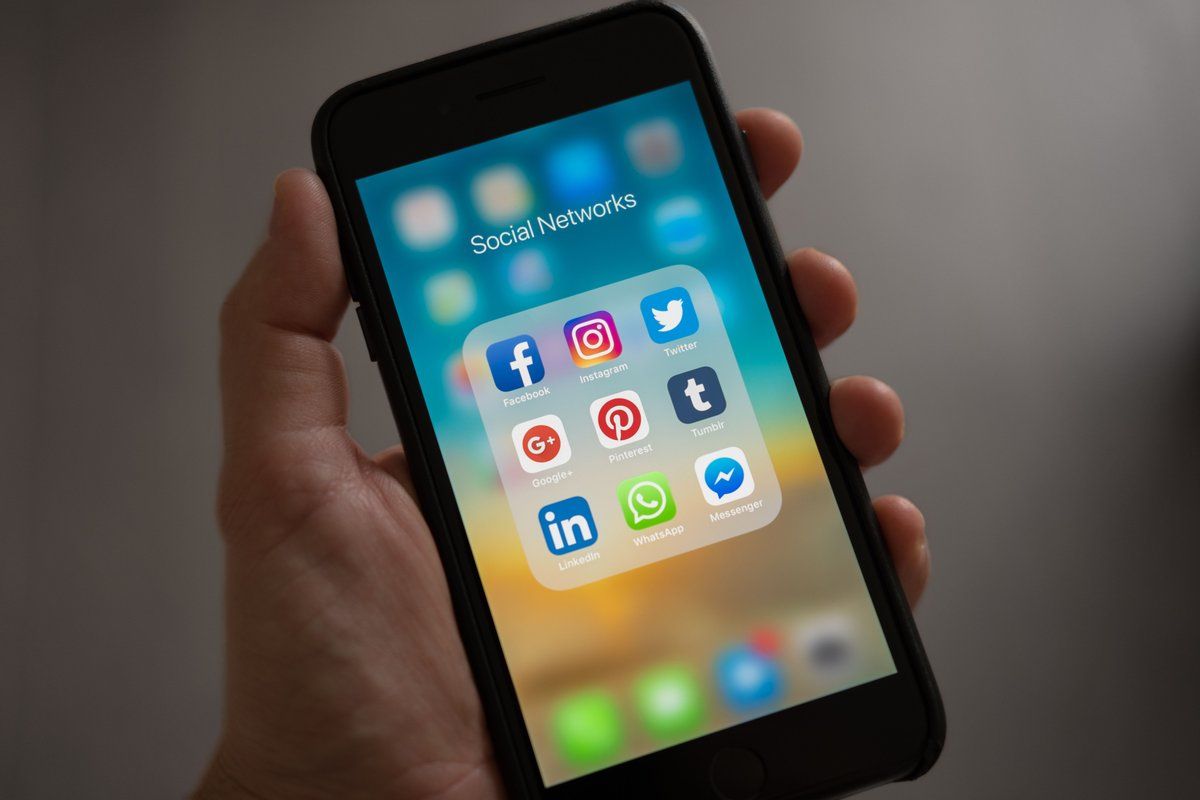 Umělá inteligence mění pravidla internetu. Co přijde po sociálních sítích?