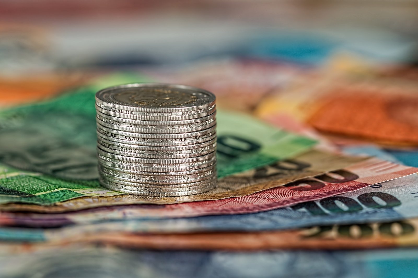 Místo občanům půjdou miliardy na megalomanské projekty, které se jinam nevešly, říká Peksa